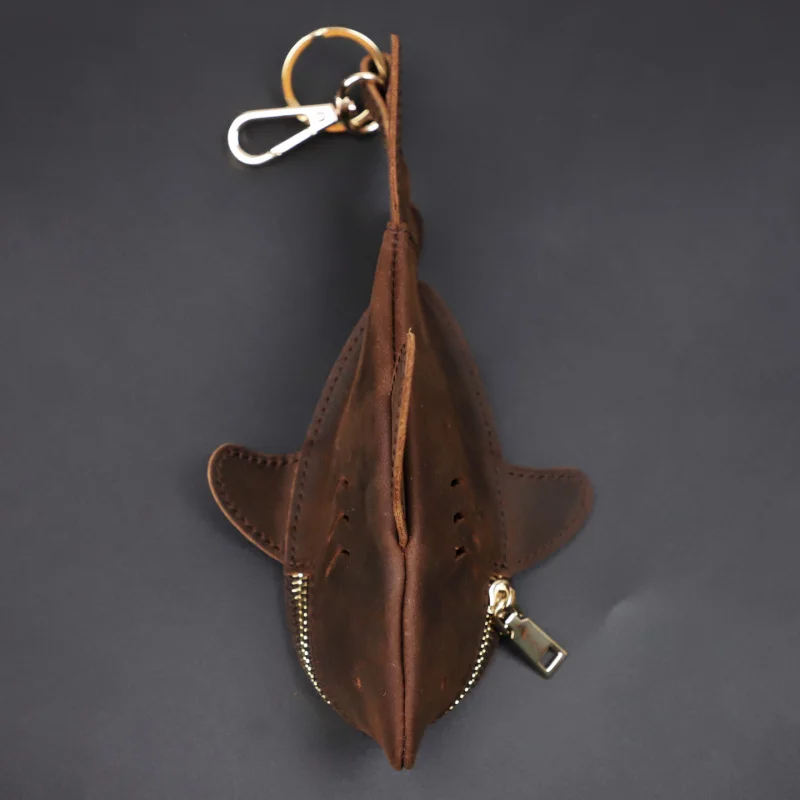 Creative Crazy Horse Leather Keycase - Portable Universal Shark-Themed Key Holder with Personalized Pocket Pendant