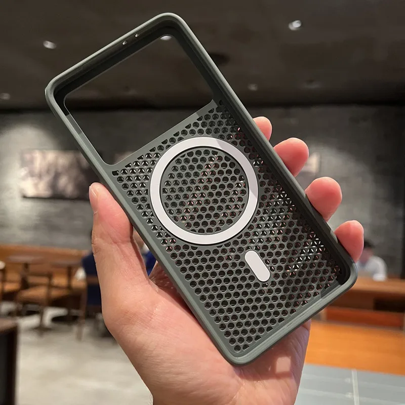 Thermolysis Magnetic Shockproof Rugged Back Case with Cellular Hollow Design