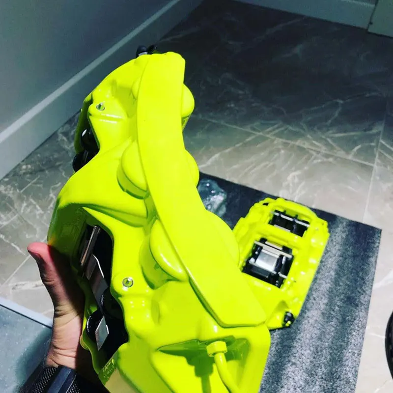 

Modified Upgrade Fluorescent Green GT6 Pot Big Brake Caliper with Brake Disc Rotor for Leon seat and BMW I8