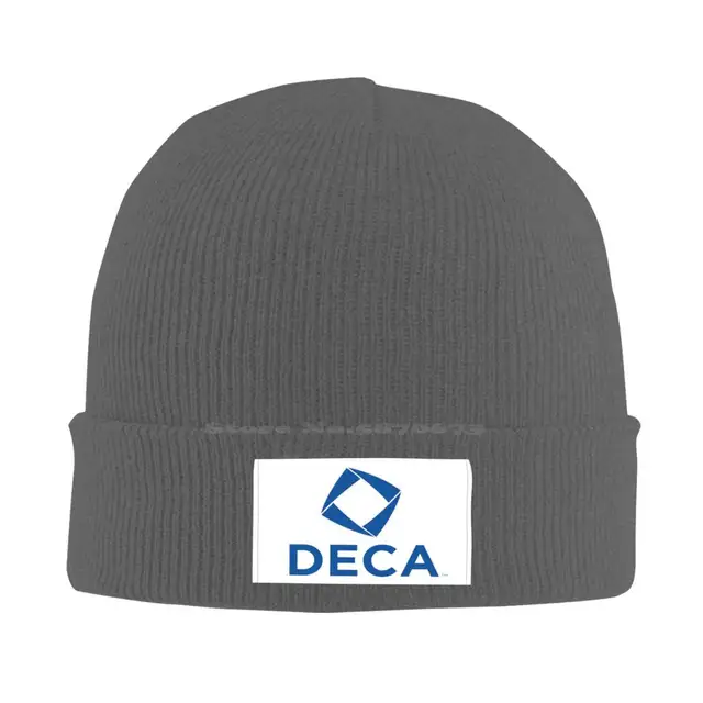 DECA 로고 프린트 모자: 겨울철의 따뜻하고 스타일리시한 동반자
