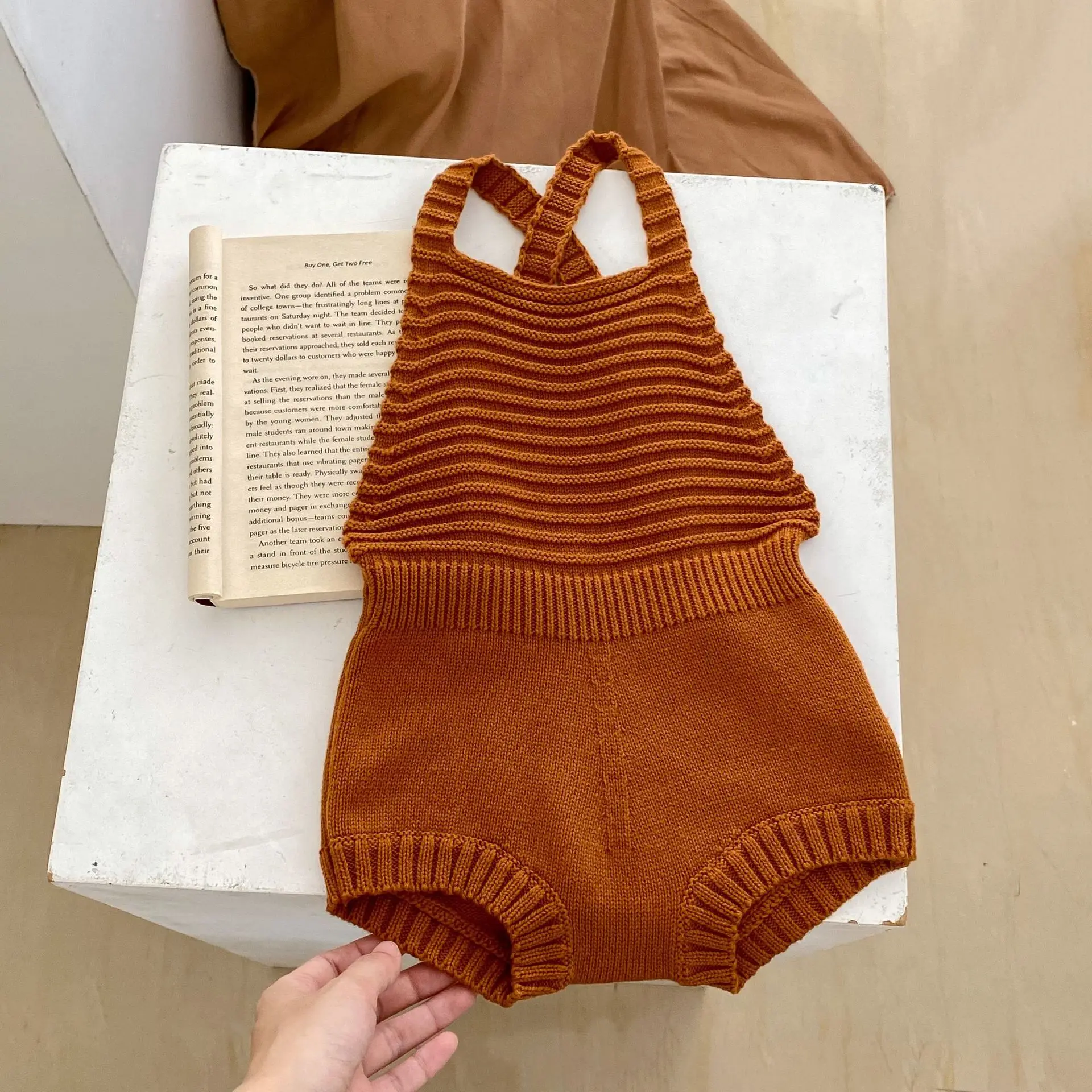 Combinaison d'escalade trempée et chapeau séparable pour bébé fille, tenue de printemps, couleur caramel, sangle initiée