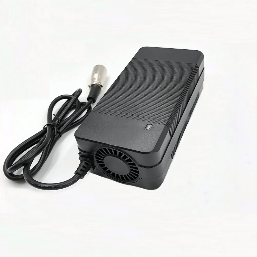 54.6V3A 충전기 48V 리튬 이온 리튬 배터리 팩 XLR 플러그 54.6V3A 충전기 용 54.6V 3A 전기 자전거 리튬 배터리 충전기