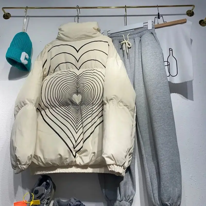 Рисунок 2 - Пуховик женский зимний с пайетками и капюшоном