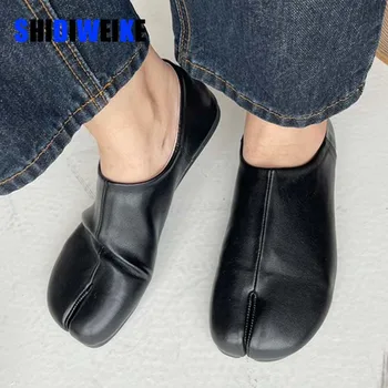 여성 플랫 Tabi Ninja Moccasins 라운드 스플릿 발가락 슬링 백 뮬 가죽 신발에 얕은 게으른 슬립 Soft Loafers Slip AD2104