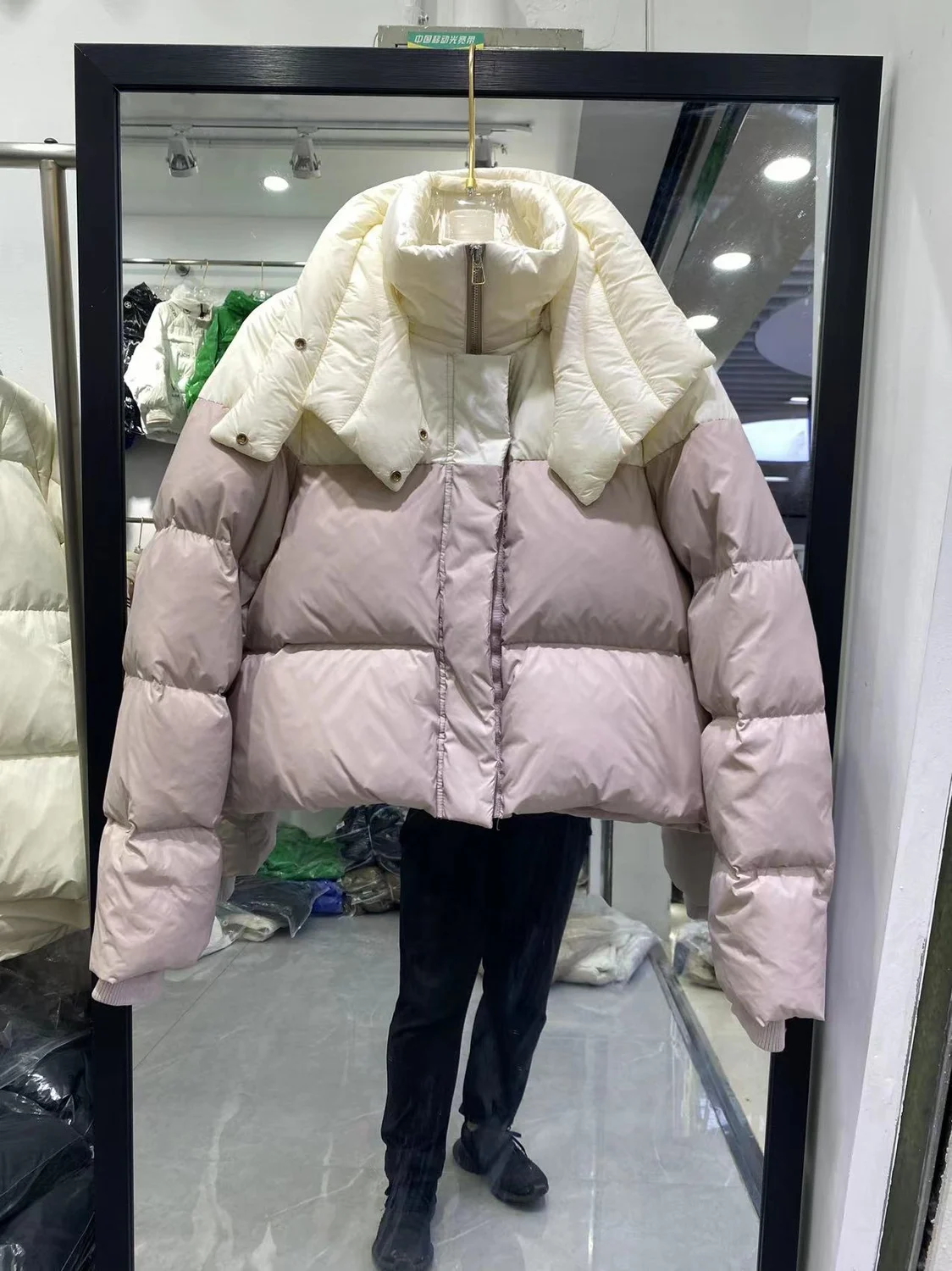

2023 winter down jacket women's short high-waisted standing neck loose warm 90% white duck down high-quality pink green jacket