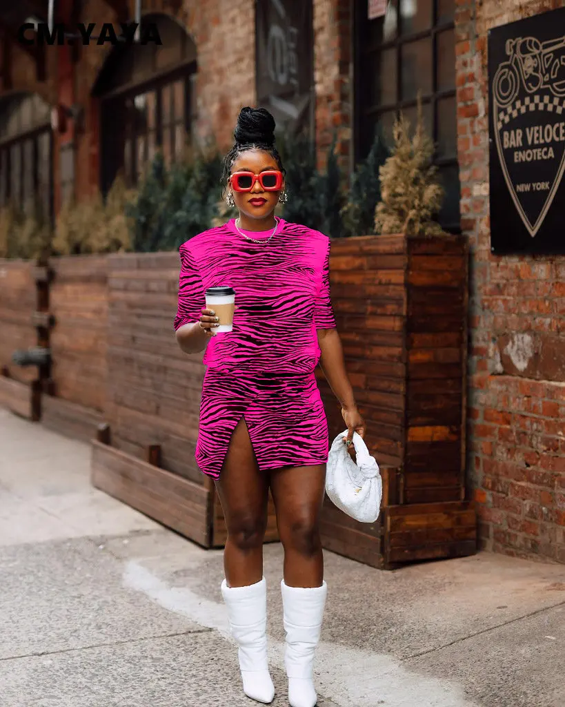 Women Short Sleeve Zebra Striped Printed Side Slit Bodycon