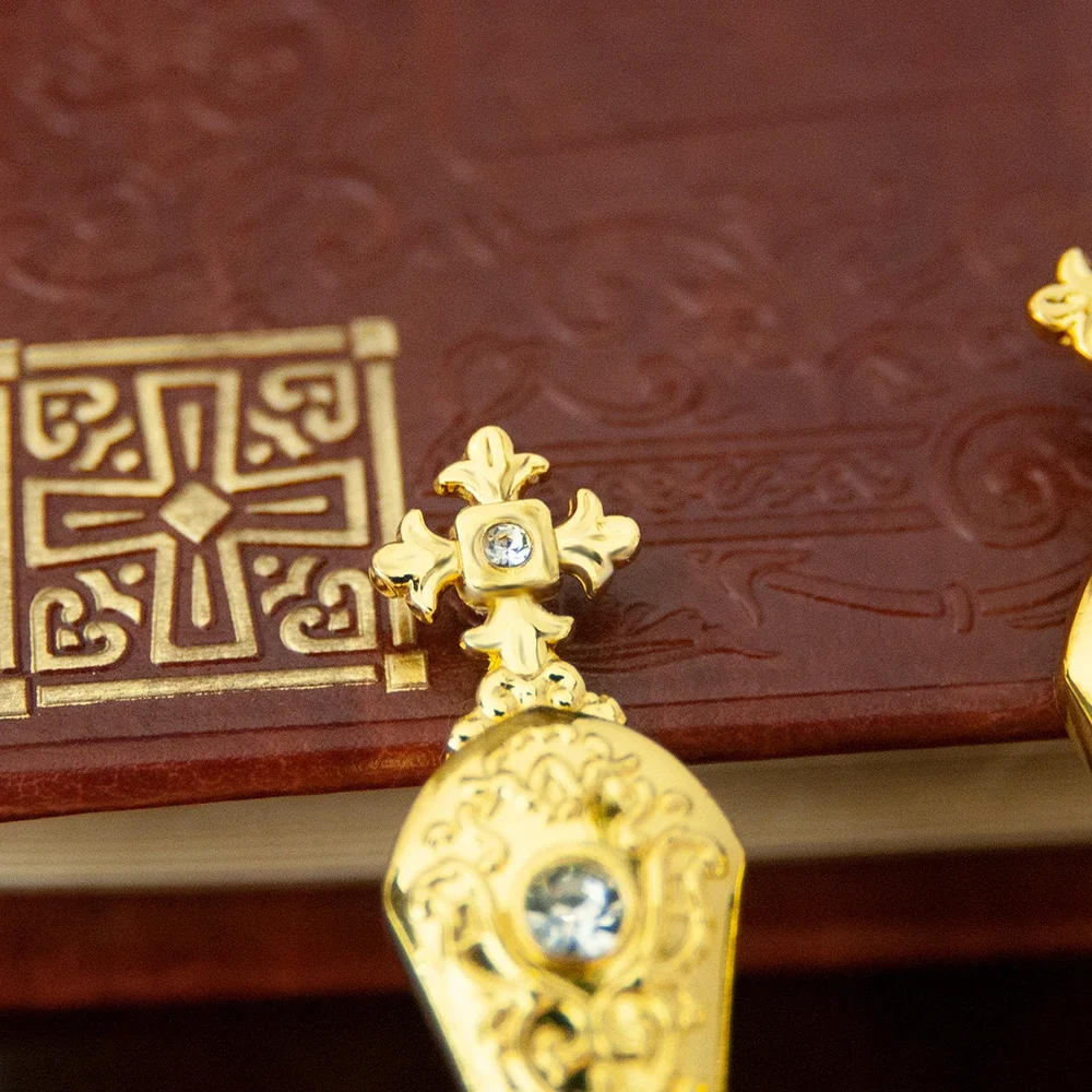 Description Picture 3 of itemExquisite Church Souvenirs: Orthodox Metal Knives for Religious Ceremonies