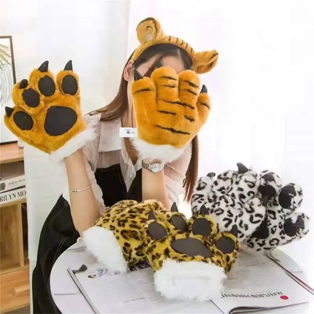 Stuffed Animal Tiger Claw Gloves Leopard Giraffe Dinosaur Tiger Animal Paw Gloves Claw Hand Gloves Plush Toy Children Gifts stegosaur dinosaur hair claw pterosaur diplodocus acrylic animal shark clip ponytail holder hair accessories cartoon hair clip