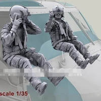 1/35 Scale Resin Figure Kit Helicopter Pilot 2 Men (Helicopter Not Included) Unassembled Unpainted Garage kit 1