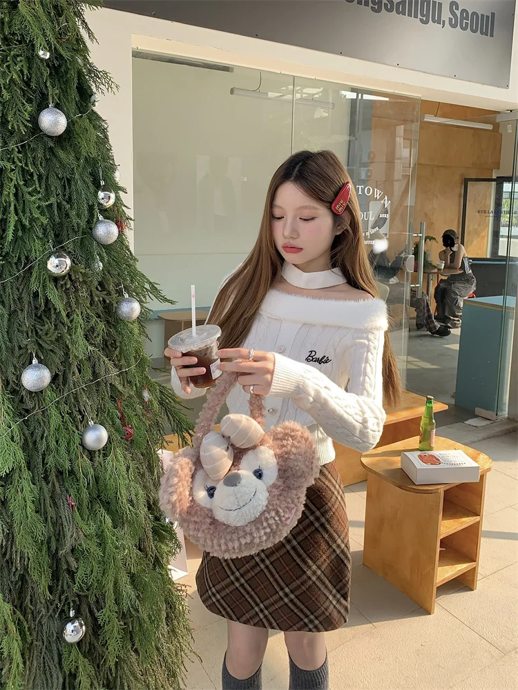 

Autumn winter plush splicing halter neck one-shoulder short top 2023 new style knitted sweater white bottoming sweater women