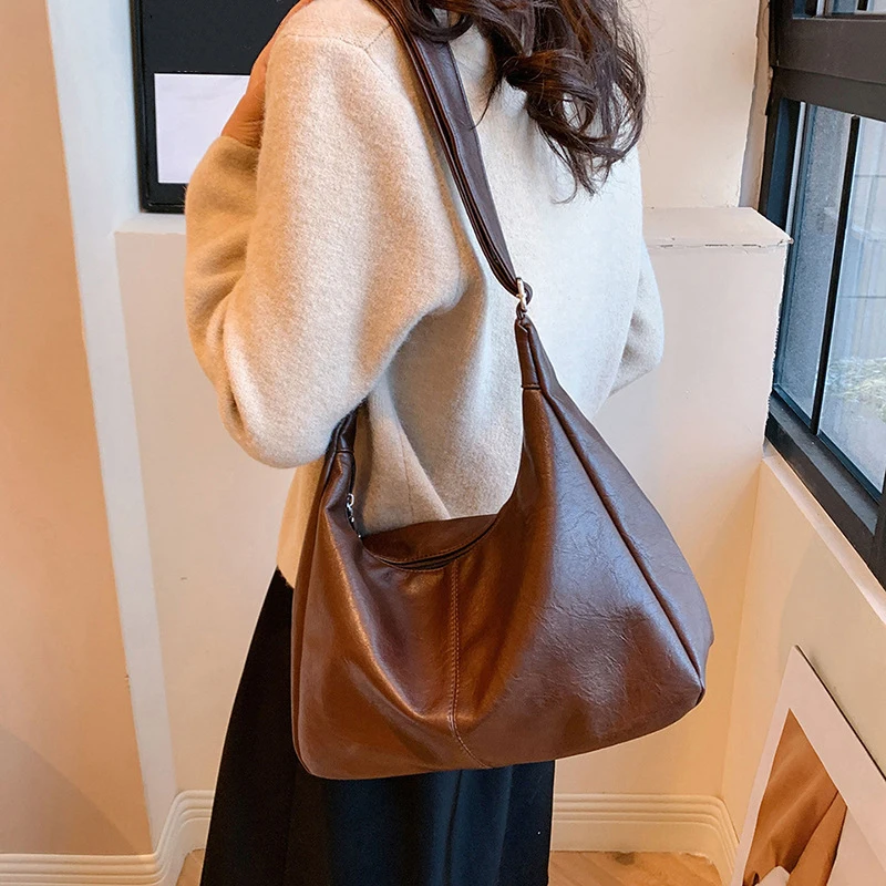 Commuting Fashion Retro Leisure Handbag Maillard Fashion Women's Messenger Bag Texture Super-capacity Tote Bag