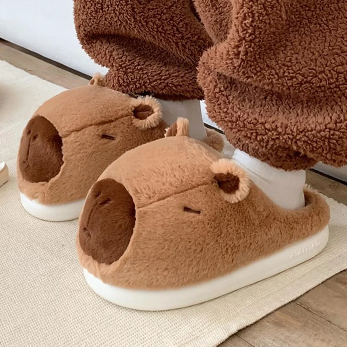 Couple Cute Kapybara Design Slippers Women Winter Casual Soft Heel Slippers Platform Fur Warm Indoor Comfortable Home Slippers — view 4