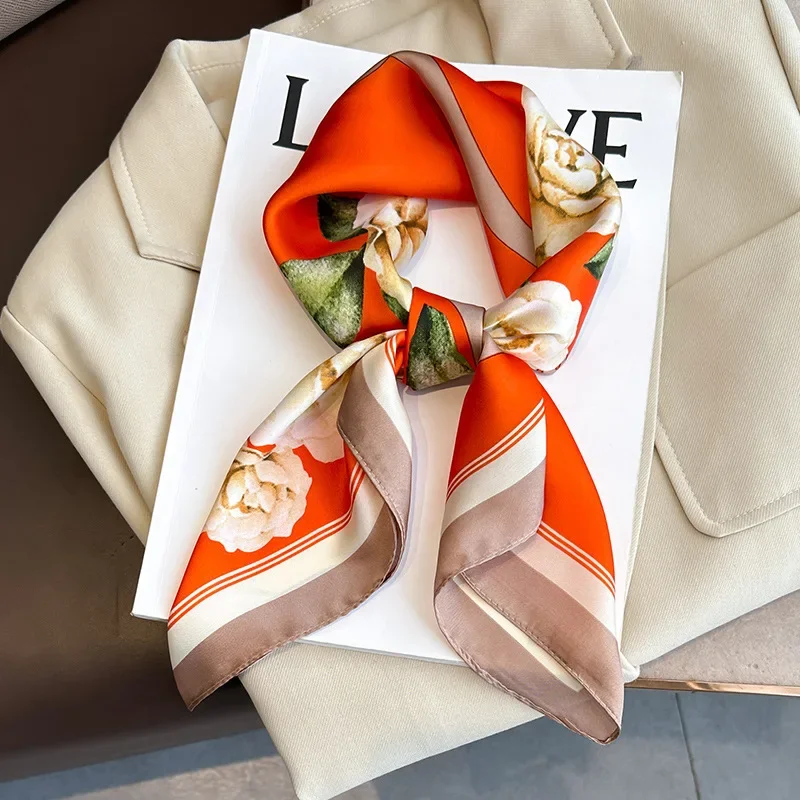 Рисунок 3 - Женский винтажный цветочный шарф