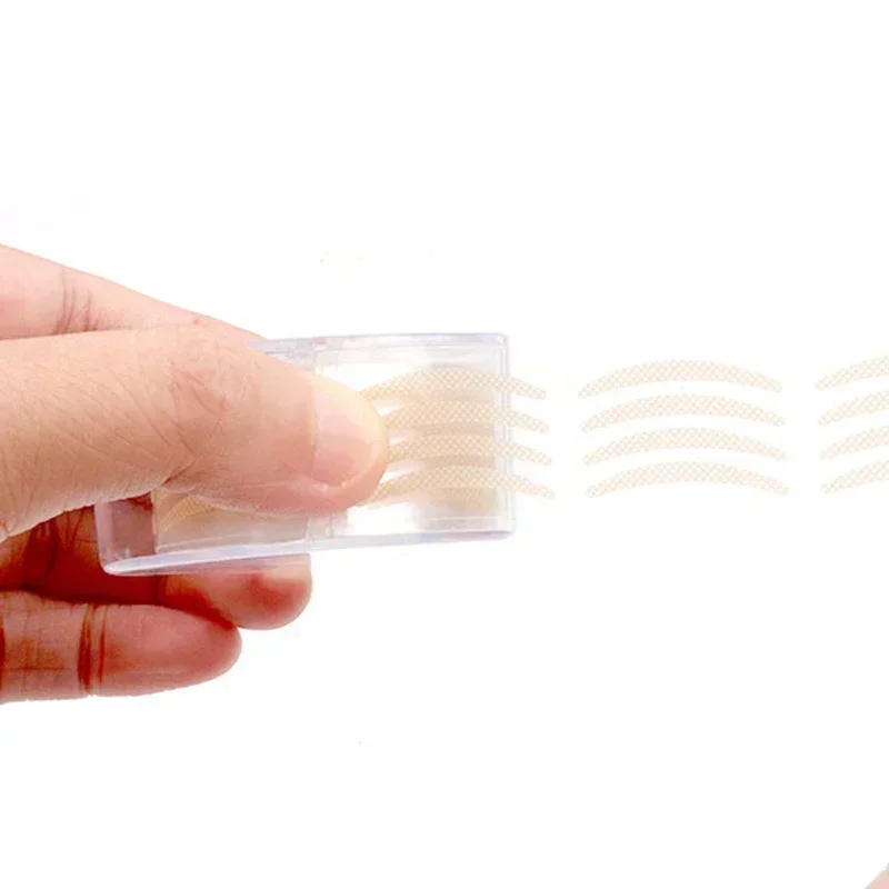 Double Fold Eyelid Tape 600Pcs Eye Lift Strips Double Eyelid Tape Eyelid Stripe Big Eyes Invisible Double Fold Sticker Makeup Tool