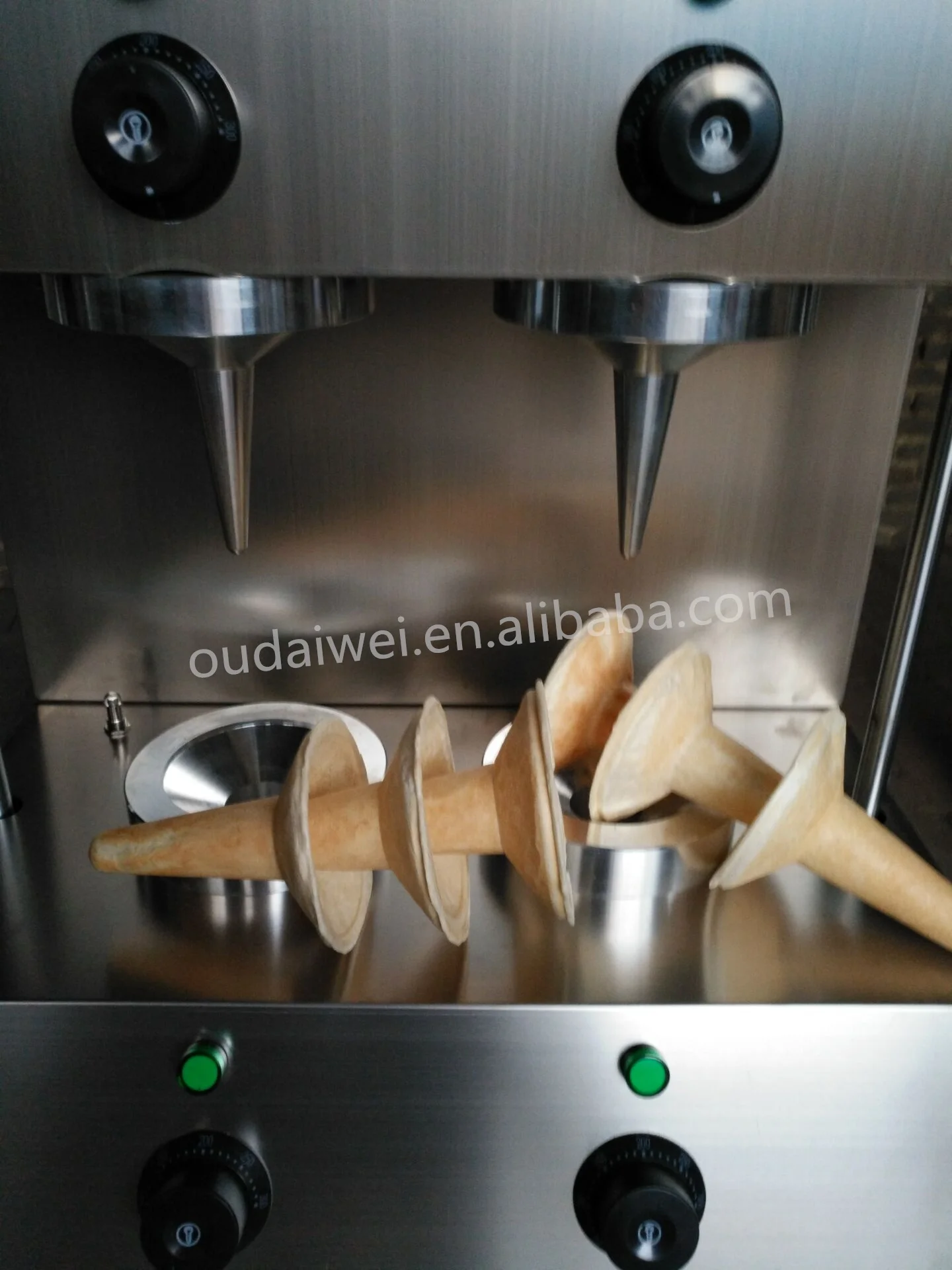 Cone Pizza Making Line Conical Pizza Making Forming Machine Automatic Cone Machine Snack