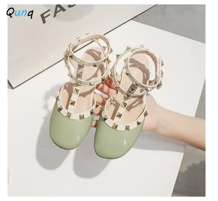 Qunq 2023 صيف جديد بنات جميل الروماني صندل برشام ت...