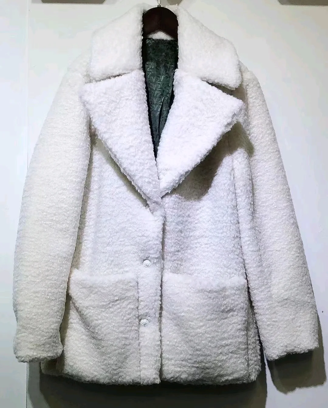 Z V New Artificial Fur Integrated Large Polo Neck Commuter Coat