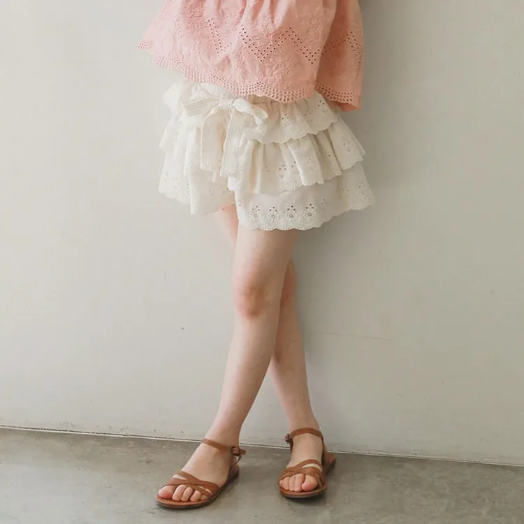 

2024 Summer Pure Color Korean Children Wear Children Fashion Hollowed Out Girls Multi-layer Lace Sweet Girls Culottes