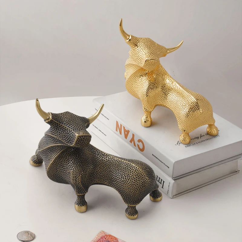 

Luxury Office Table Bronze Ornaments, Lucky Gold Bull Ornaments, and Creative Decoration of Wine Cabinets in the Gateway
