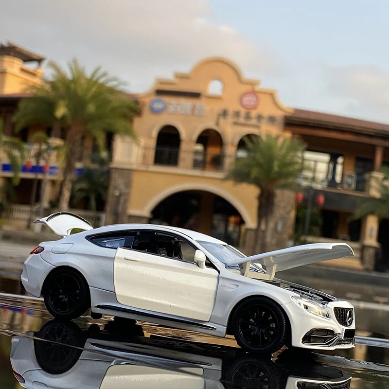 1:32 벤츠 C63S 쿠페 합금 럭셔리카 로고 모델, 다이캐스트 금속 장난감 차량, 자동차 모델 컬렉션 시뮬레이션 사운드 및 라이트, 어린이 선물