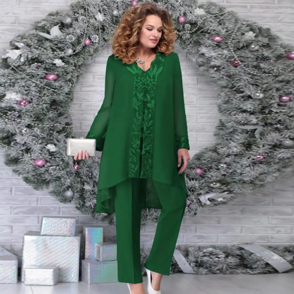 

Plus Size Suit Commute Clothing Fashionable Women's Summer Suit Embroidered V-neck 3-piece Set Irregular Long Shirt for Plus