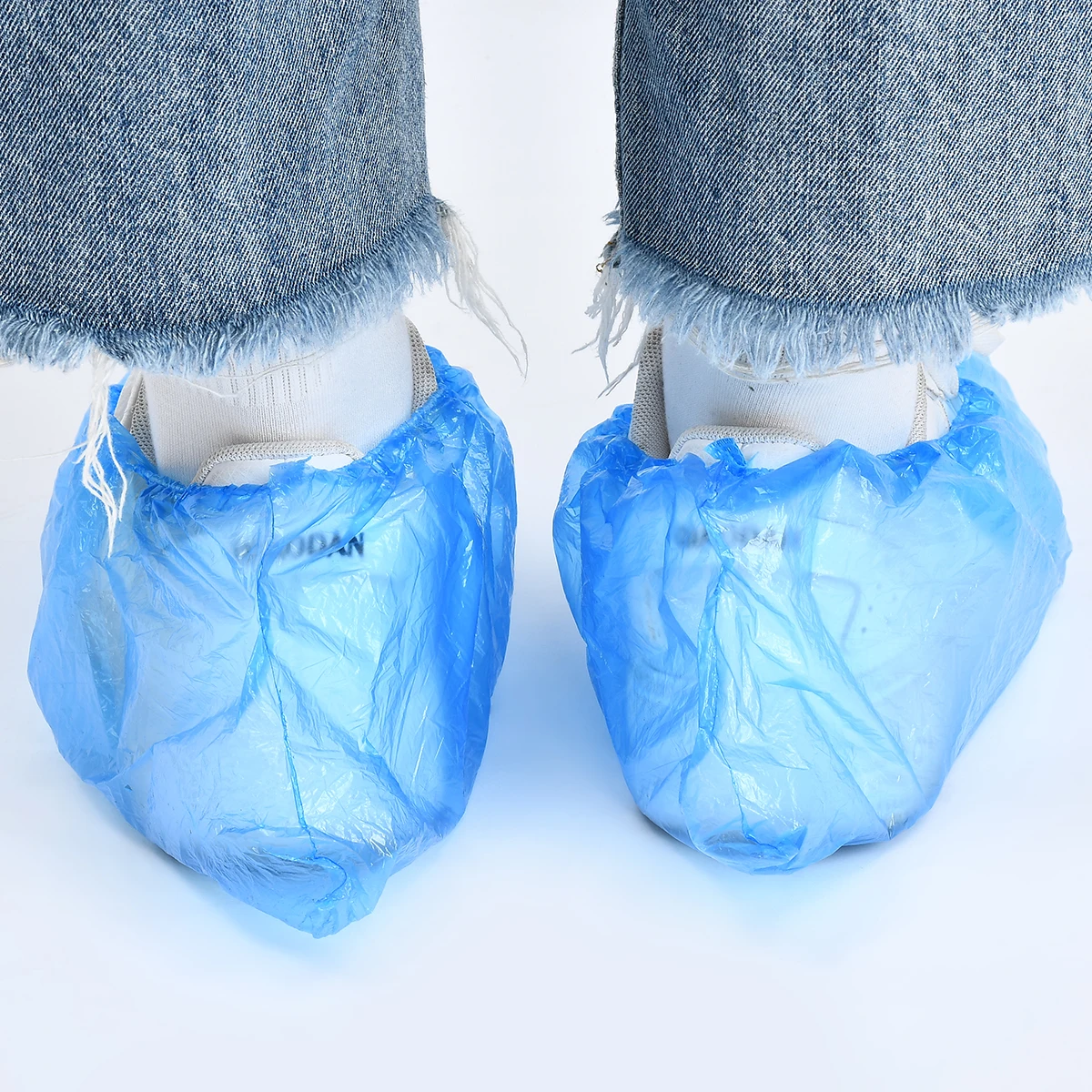 1Pack/100 Pcs Medical Waterproof Boot Covers Plastic Disposable Shoe Covers Overshoes Rain Shoe Covers Mud-proof Blue Color images - 6