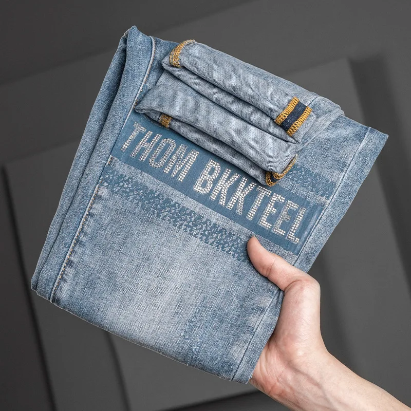 Рисунок 5 - Синие мужские джинсы высокого качества