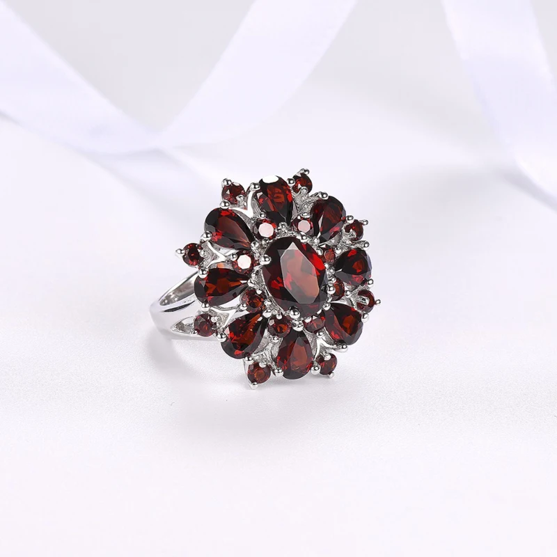 Silver Ring Classic Silver Inlaid Garnet Red Zircon Flower Shape Ladies Banquet Ring