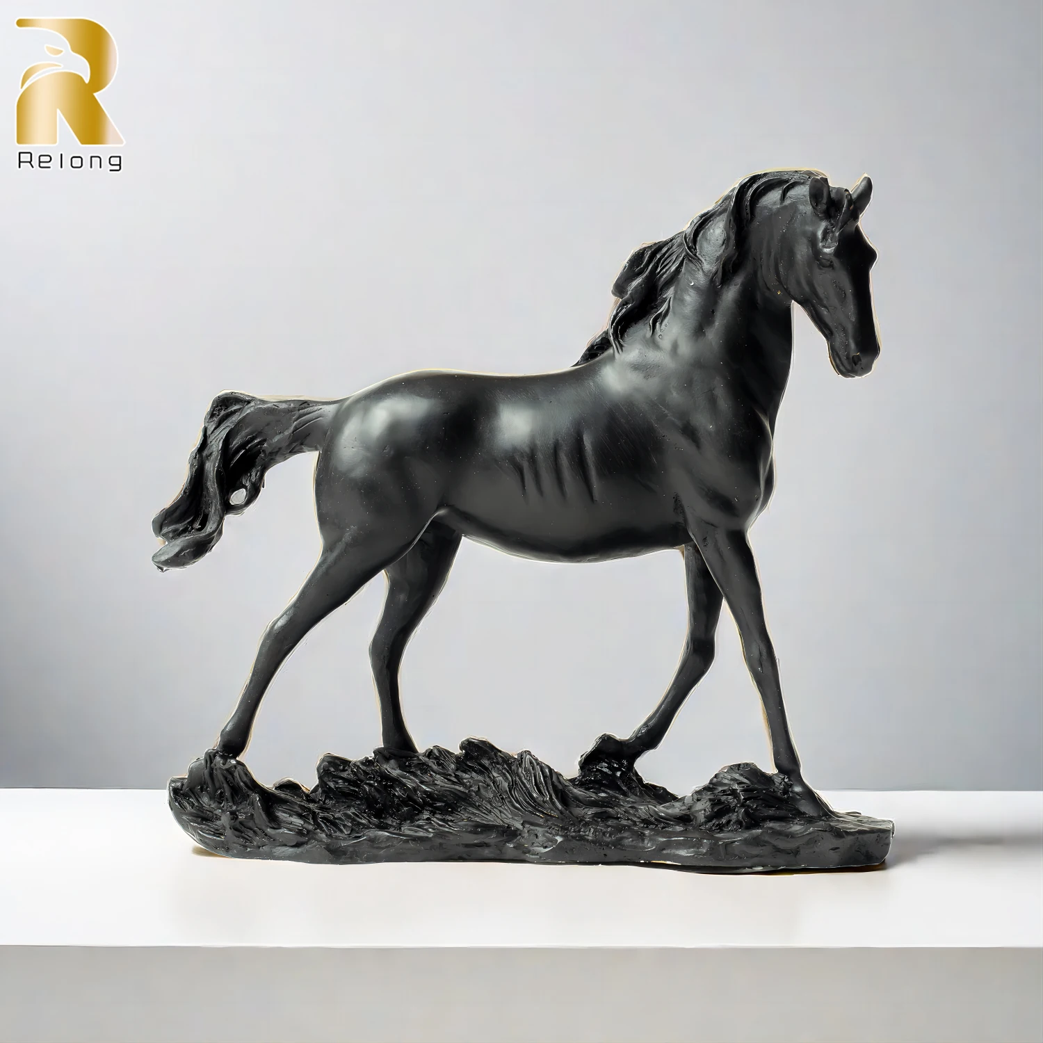 

Bronze Horse Sculpture Antique Walking Horse Bronze Statue Hot Casting Animal Art Figurines For Home Office Decor Ornament Gifts