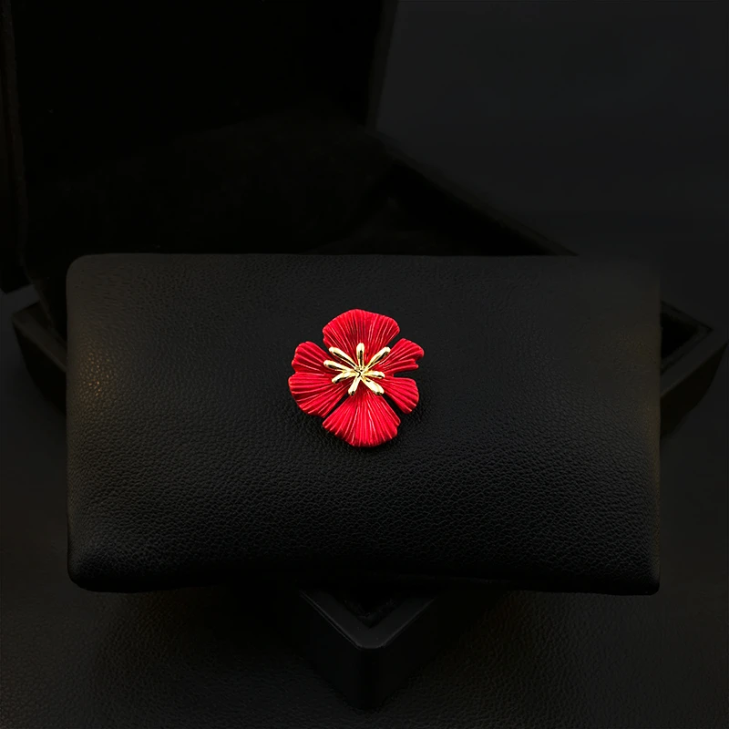 

Small Red Flower Brooch High-End Women Suit Neckline Corsage Accessories Lapel Pin Anti-Exposure Collar Buckle Jewelry Gift 5259