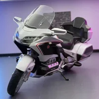 1:11 Honda Gold Wing GL800 2021 Motorcycles Cars Toys Models Alloy Diecast with Light Sound Miniature Motorcycle Boys Xmas Gifts 1