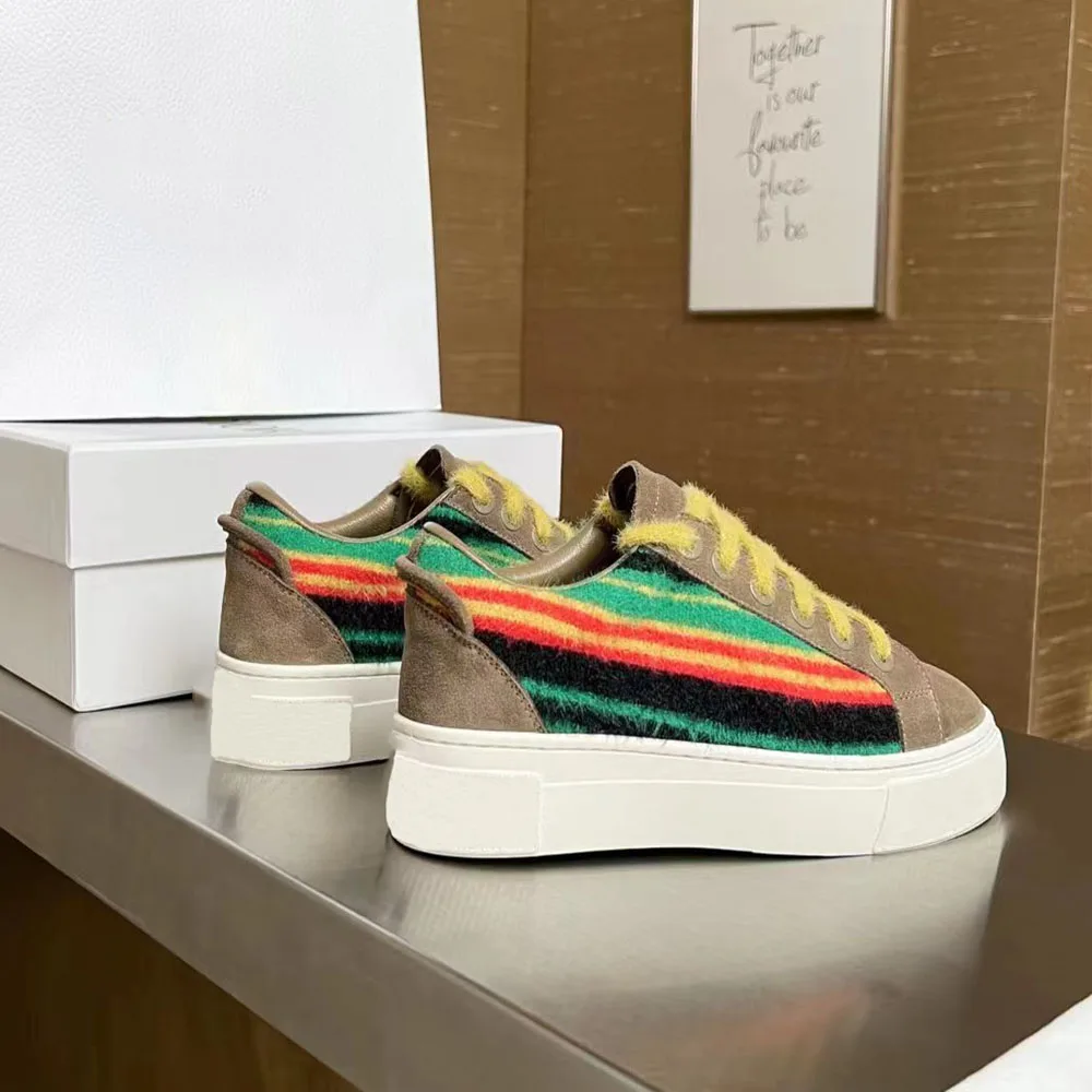 

2023 Autumn and Winter New Luxury Woolen Pair with Luxury Cowhide High Quality Casual Shoes for Men and Women (Couples)