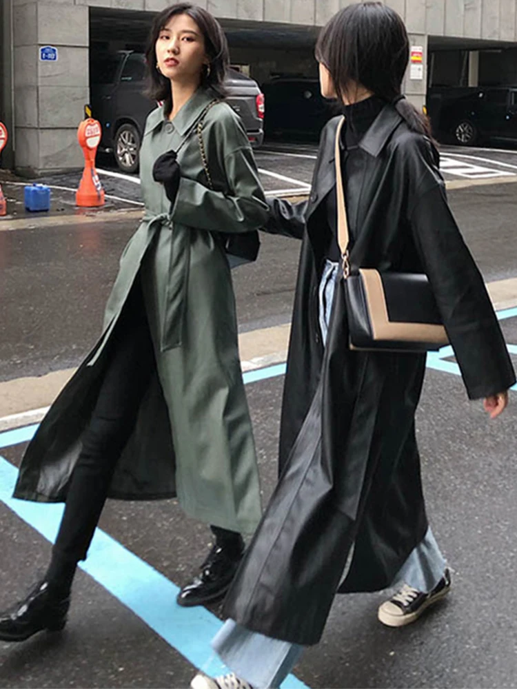 ノルウェージャンレイントレンチコート 黒 M（Lの人も着れます）