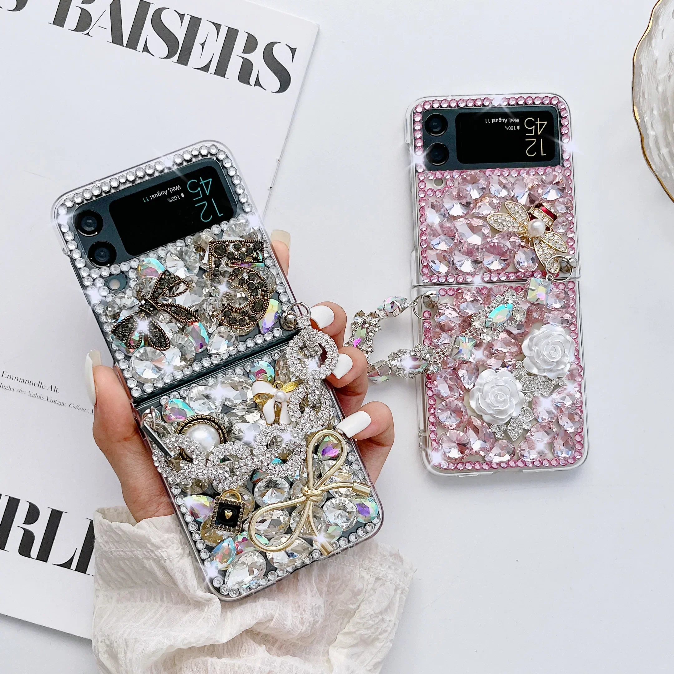 

Luxury Diamond Flowers Phone Case For Samsung Galaxy Z Flip 4 3 5G Crystal Pearl PC Bling Cover With Rhinestone Bracelet Capa