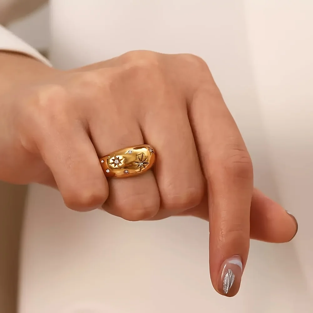 Gold Minimalist Infinity Ring - Elegant Stainless Steel Jewelry