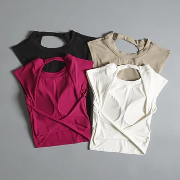 T-shirt sportiva da donna in estate Gilet da yoga integrato corto sexy senza schienale che indossa una tuta da fitness senza maniche da corsa