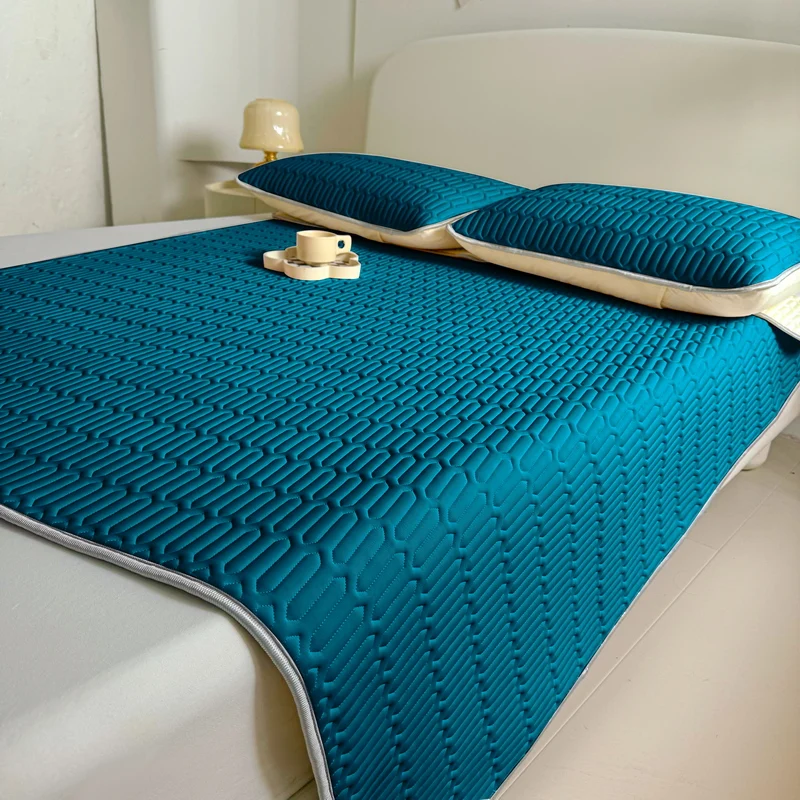 Soft Latex Mattress Cover Summer Mat Anti-baterial Non-Slip Bedspreads Air-conditioning Mattress Quilted Protector Bed Cover
