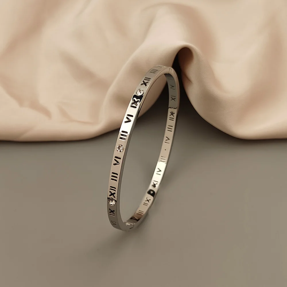 Classic Roman Numeral Zircon O Shape Stainless Steel Gold Plated Bracelet, High Quality Waterproof Wedding Party Jewelry 2