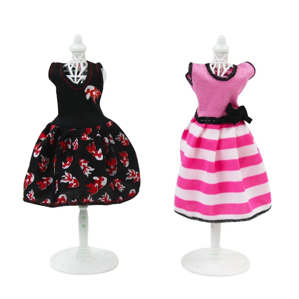 Kit 3 Mini Manequim Para Bonecas Barbie Expositor Roupas Vestidos Roupinhas  Acessórios Cabide