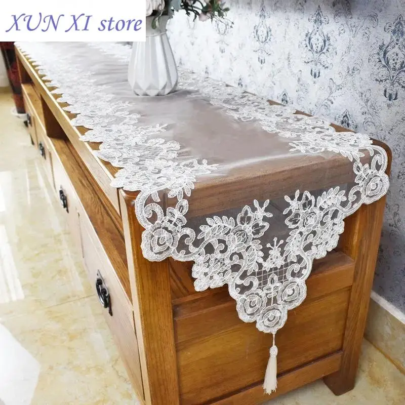 

New European Table Runner White Gold Lace Tassel Table Runners Luxury Dinner Tea TableCloth Wedding Tables Decor Home Textile