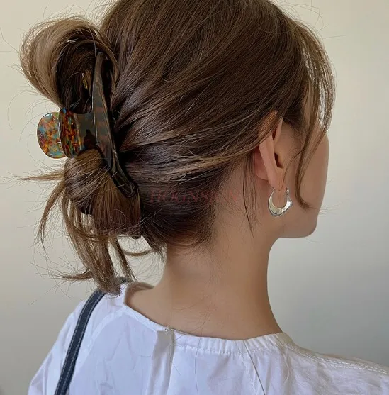 

Elegant and Elegant Hairpin, Female Back Head Spoon, Shark Clip, New Headwear, Premium Grab Clip
