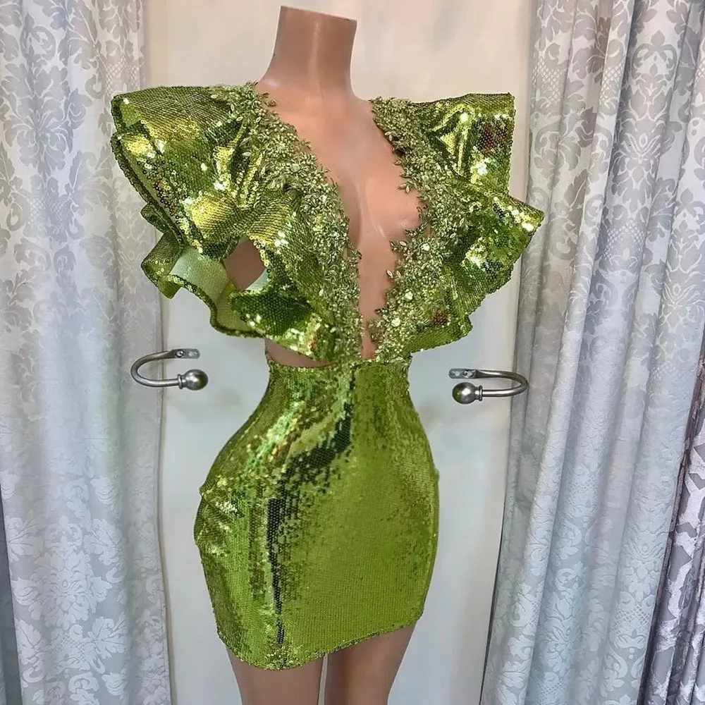 Sparkly Green Sequined Cocktail Dresses Puffy Cap Sleeves Applique Mini Length Deep V Neck Sexy Night Party Gowns Maxi Midi Wea