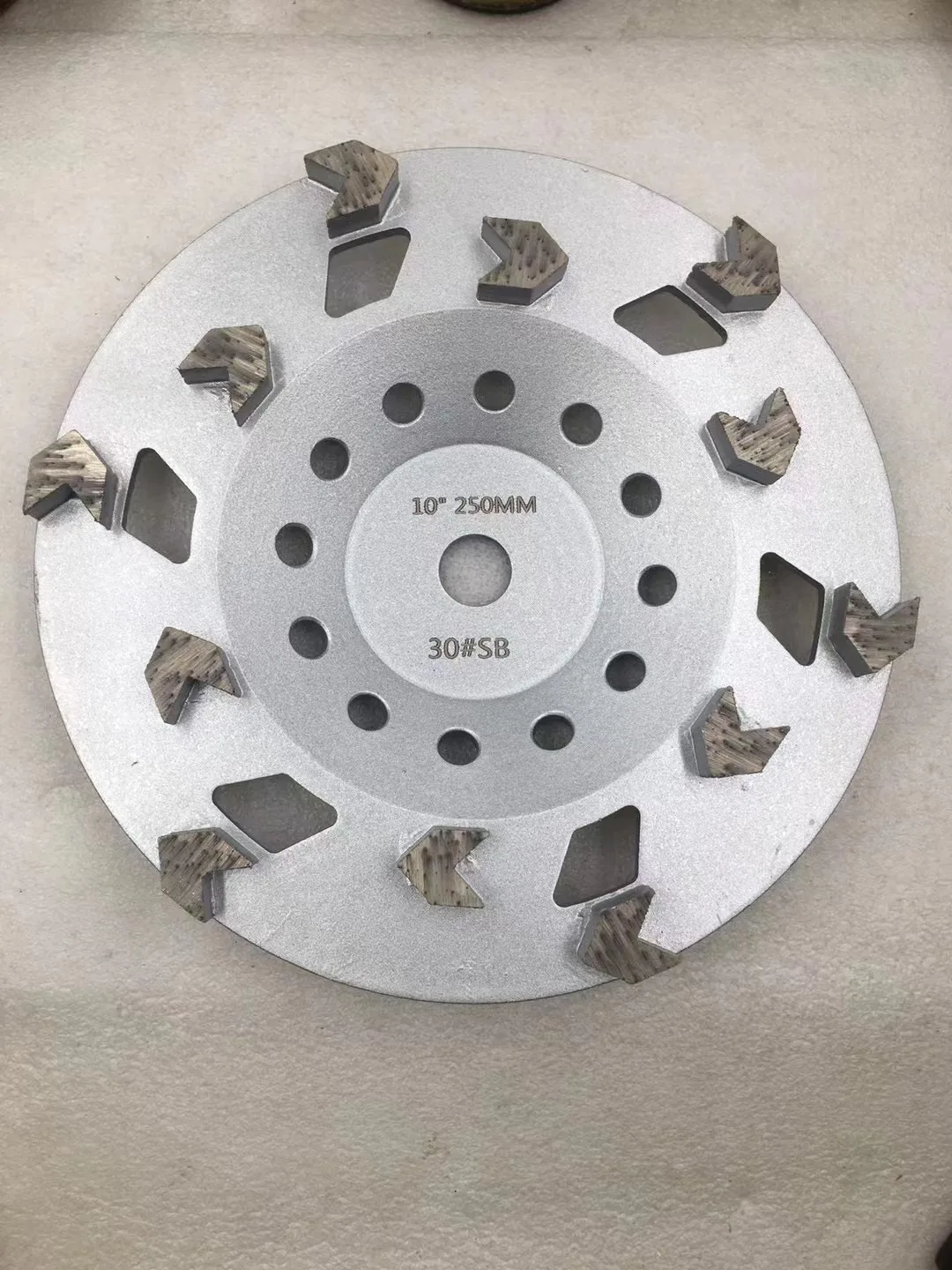 4'' 5'' 6'' 7'' 9'' 10'' Diamond Arrow tooth wheel floor grinding cup Wheels 100 125 150 180 230 250 mm Concrete grind discs