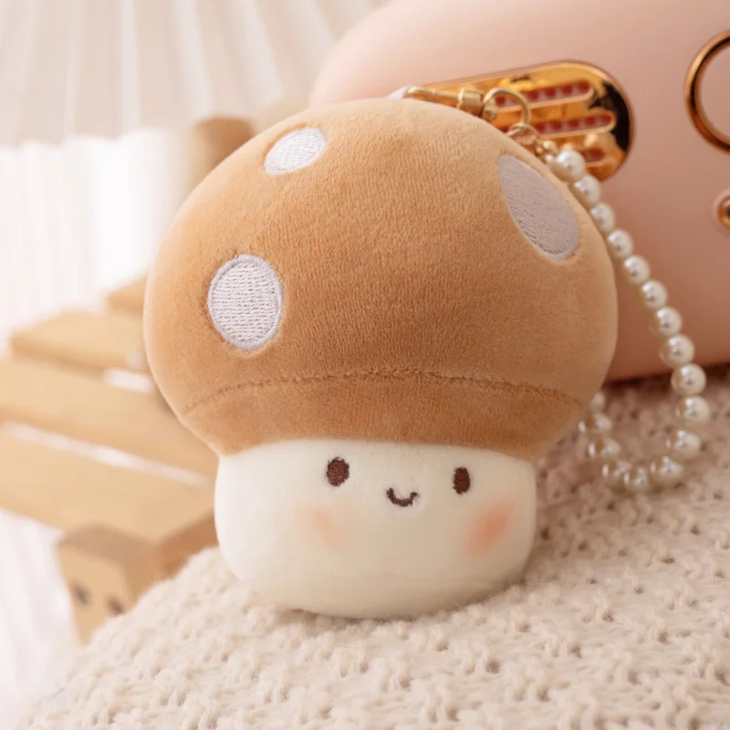 thumbnail image 1 of Juguete de peluche pequeño con forma de seta de 10CM, muñeco colgante creativo, llavero con forma de seta roja para niños y niñas, regalos de vacaciones, 1 of 5