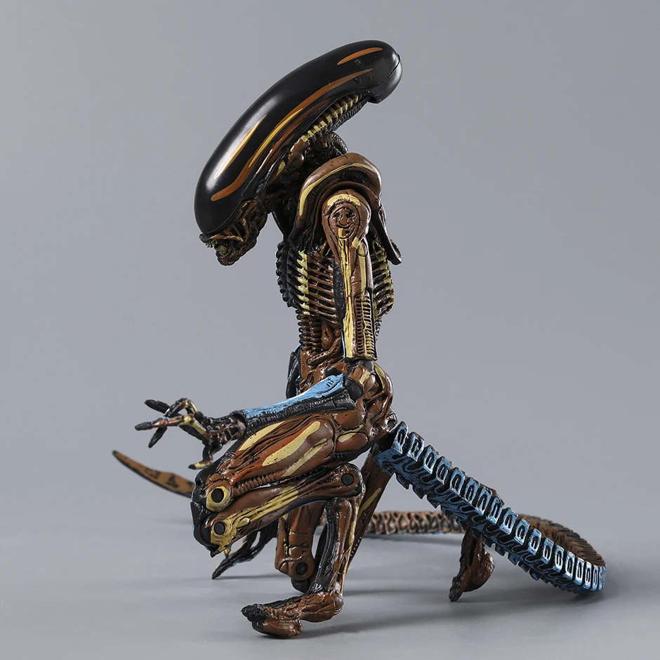 Figurine Dog Alien The Runner