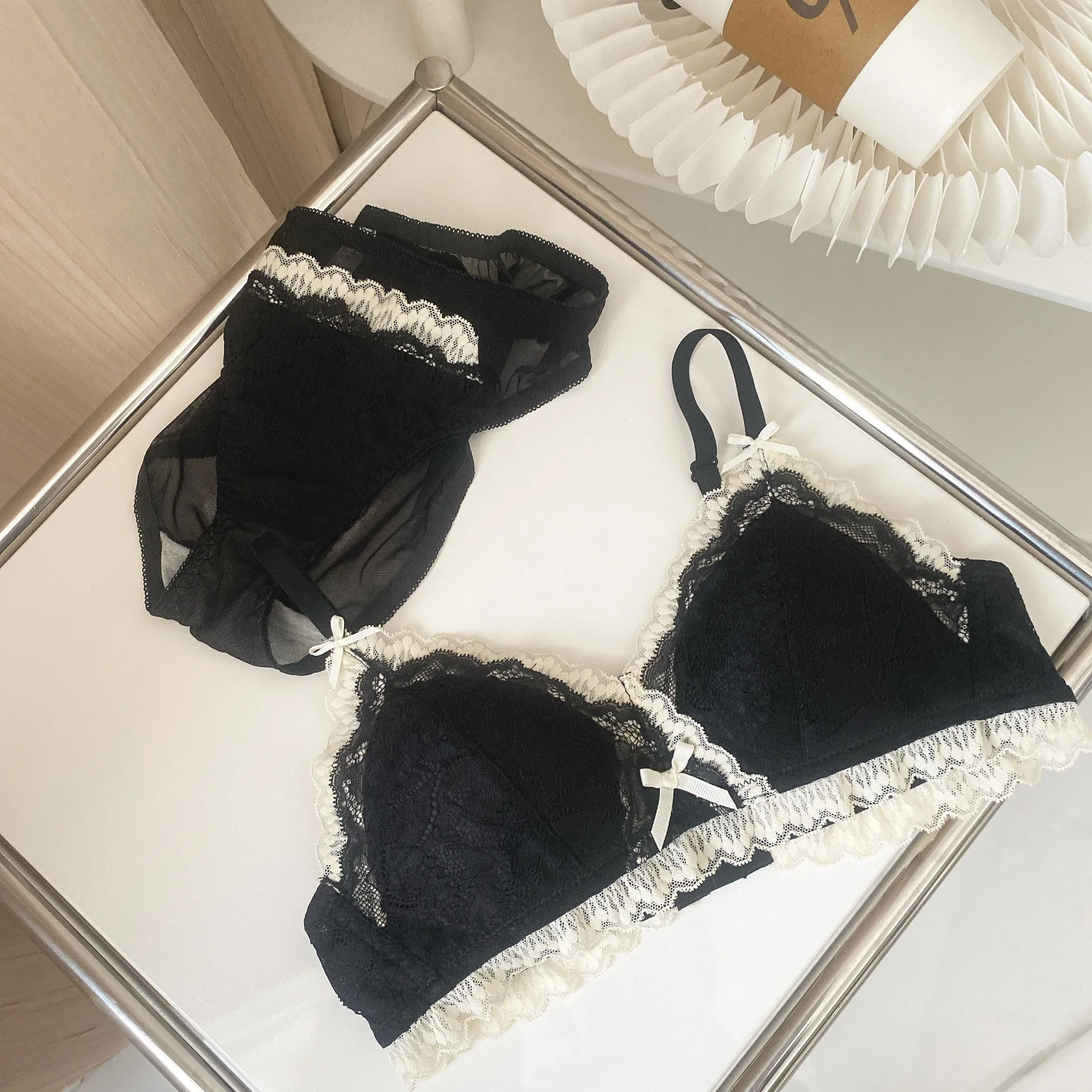 Women Lace Gathered Bra Comfortable Wireless Underwear Push Up Sexy Lingerie Girls Breathable Anti Sagging Brassiere Female 2023