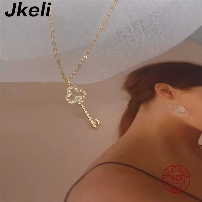 Jkeli S 반짝 이는 지르콘 여성을위한 귀여운 키 펜던트 목걸이 패션 간단한 데일리웨어 초커 쥬얼리 액세서리