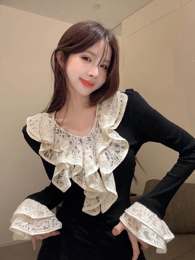 

2024 Women V-Neck Lace Patchwork Flounce Tops Autumn Winter Fashion Design Sense Long Sleeved Slim Appear Thin Bottoming Shirt