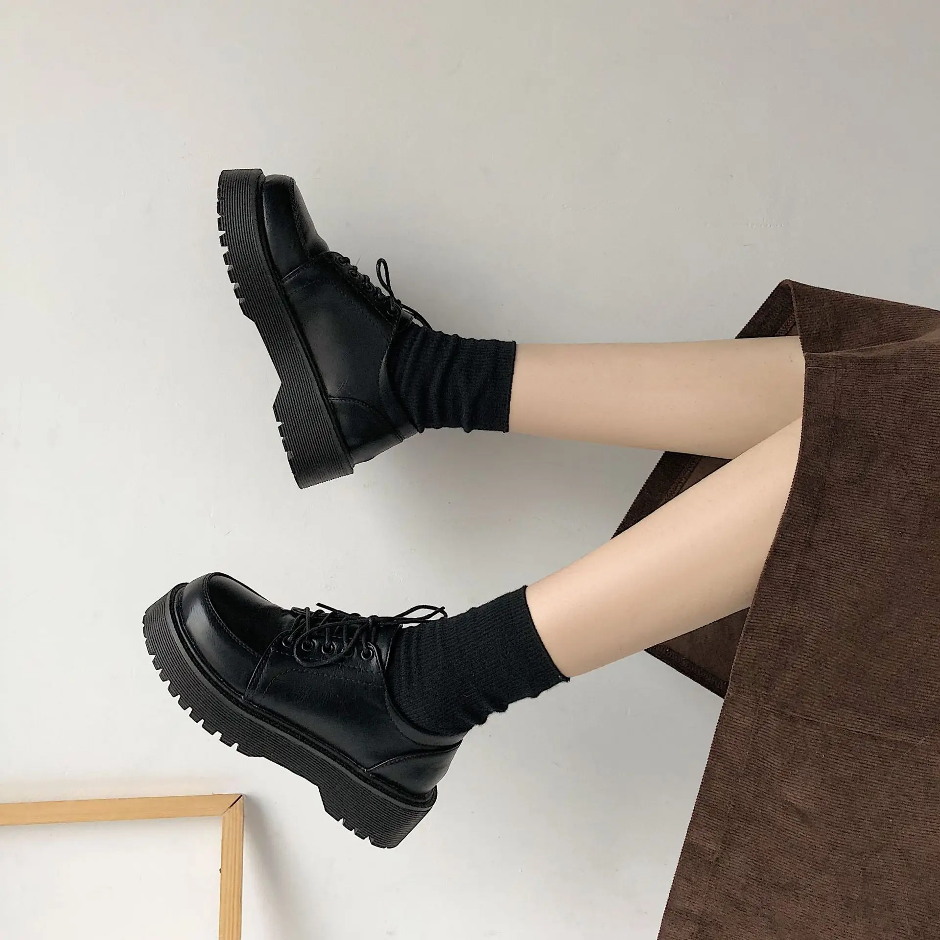 Women Casual Flats Black Brown Vintage Flats Shoes Women Spring Summer Fashion Comfortable Lace Up Platform Oxford Loafers Casual Boat Shoes