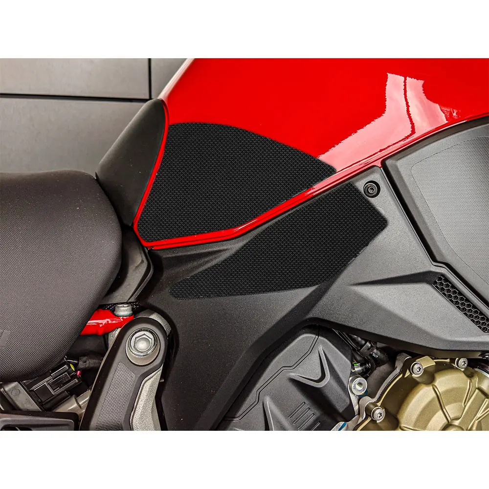 

Накладки для захвата бака DUCATI MULTISTRADA V4 2021-2024 из силикона и резины